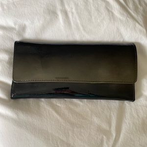 Hobo Black/Grey Gradient Trifold Magnetic Wallet & Clutch